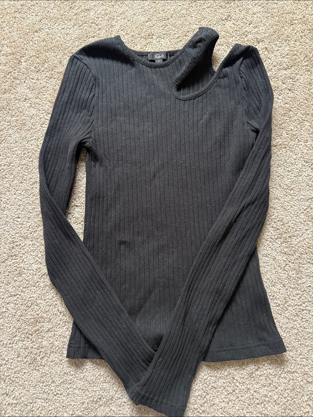 Rails Black Ribbed Long-Sleeve Top with Shoulder Cutout size small